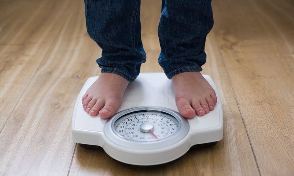 Weight loss in the presence of worms.